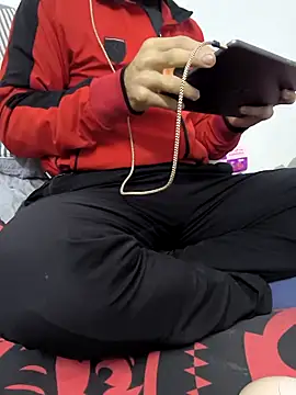 yazinyazin1 online show from 12/03/25, 03:11