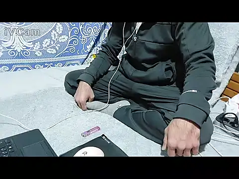 yazinyazin1 online show from 02/27/26, 09:14