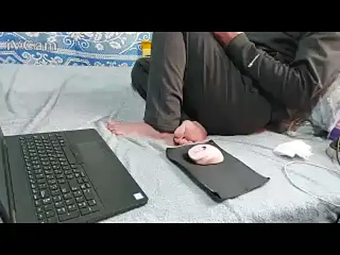 yazinyazin1 online show from 02/19/26, 01:08