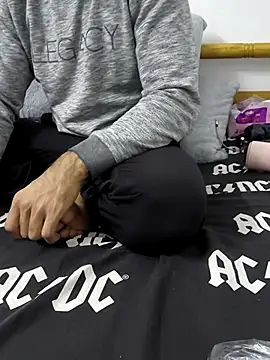 yazinyazin1 online show from 11/13/25, 02:04