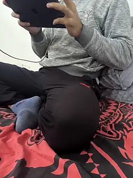 yazinyazin1 online show from 11/08/25, 11:36