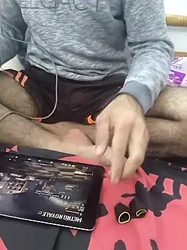 yazinyazin1 online show from 11/07/25, 08:52