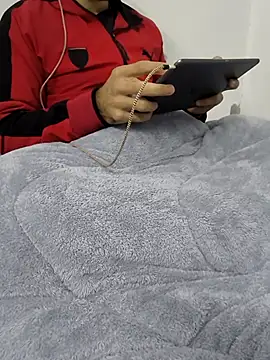 yazinyazin1 online show from 11/17/25, 03:43