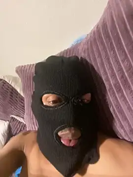 fitsexyman online show from 04/05/26, 09:32