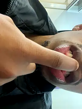 fitsexyman online show from 10/24/25, 11:42