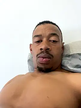 fitsexyman online show from 11/15/25, 05:00