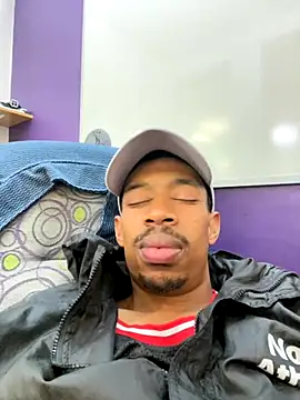 fitsexyman online show from 09/09/25, 12:36