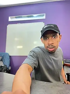 fitsexyman online show from 11/18/25, 12:30