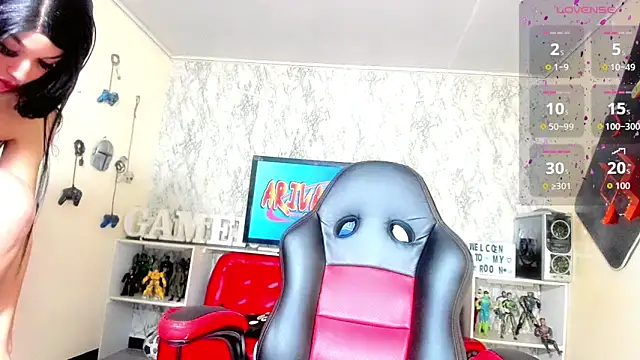 Candy Walker  online show from 10/24/25, 07:35