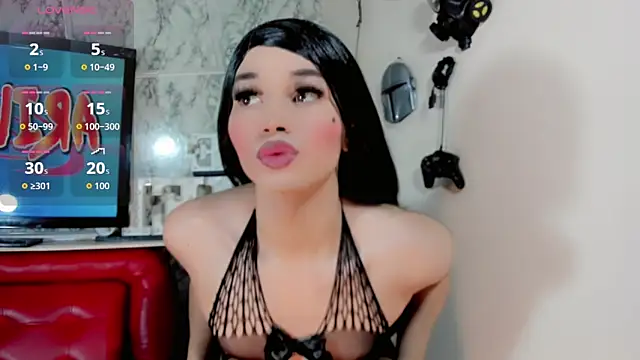 Candy Walker  online show from 10/01/25, 07:29
