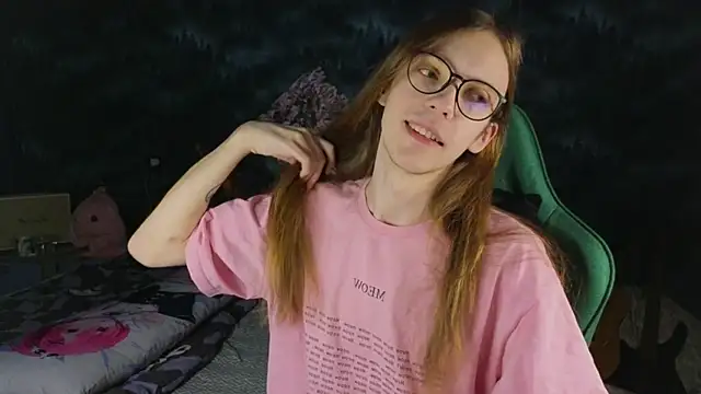 Snapshot of artass2 chatting on 10/02/25, 09:29 artass2 online show from 10/02/25, 09:29