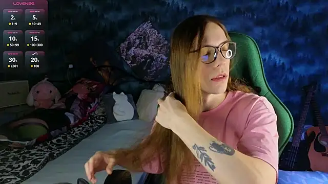 artass2 online show from 11/17/25, 06:56