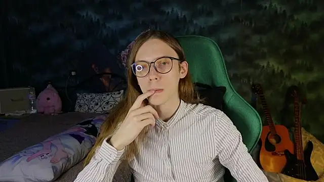 Snapshot of artass2 chatting on 09/26/25, 08:38 artass2 online show from 09/26/25, 08:38