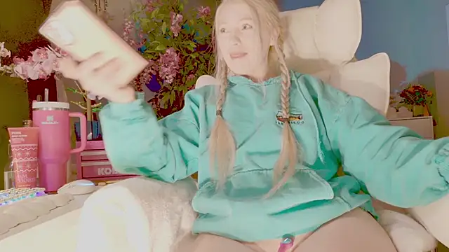 Talulaa online show from 03/08/26, 01:55