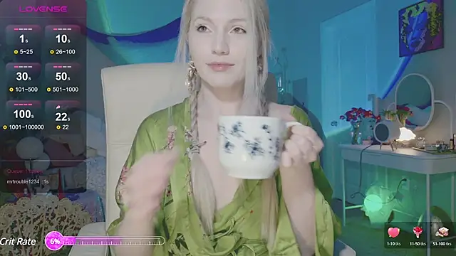 Snapshot of Talulaa chatting on 03/20/25, 04:09 Talulaa online show from 03/20/25, 04:09