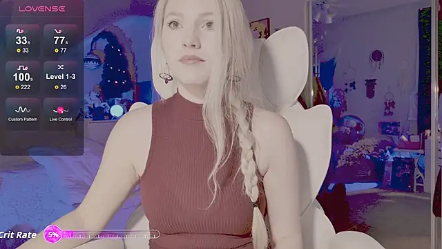 Snapshot of Talulaa chatting on 11/24/25, 07:25 Talulaa online show from 11/24/25, 07:25