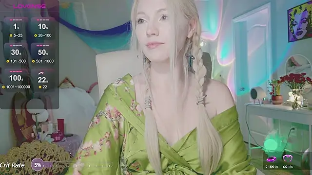 Snapshot of Talulaa chatting on 03/18/25, 12:40 Talulaa online show from 03/18/25, 12:40