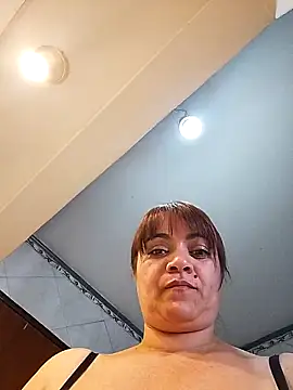 isabella931054 online show from 09/29/25, 04:01