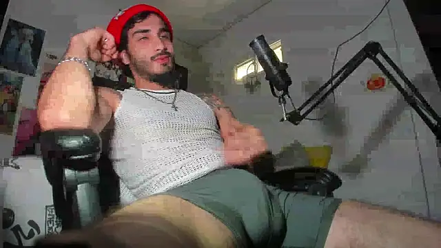 LovexJuxn  online show from 11/20/25, 06:30