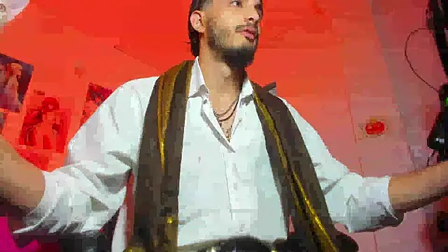 LovexJuxn  online show from 12/16/25, 09:30