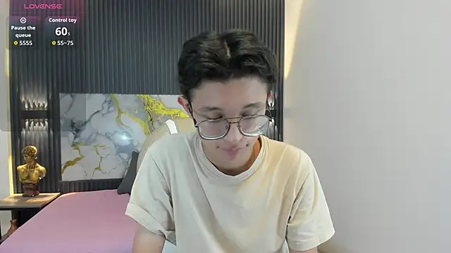 SantiagoRusso18 online show from 11/07/25, 07:07