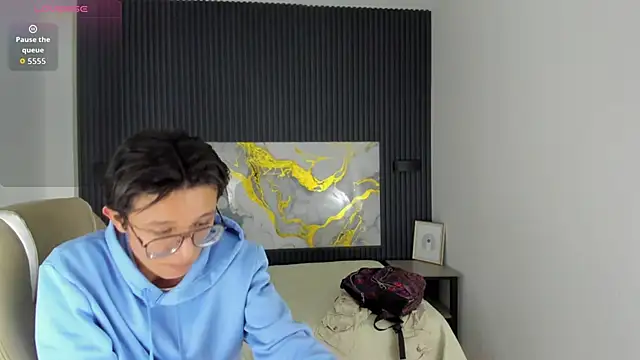 SantiagoRusso18 online show from 12/01/25, 09:54