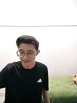 SantiagoRusso18 online show from 01/14/26, 03:59