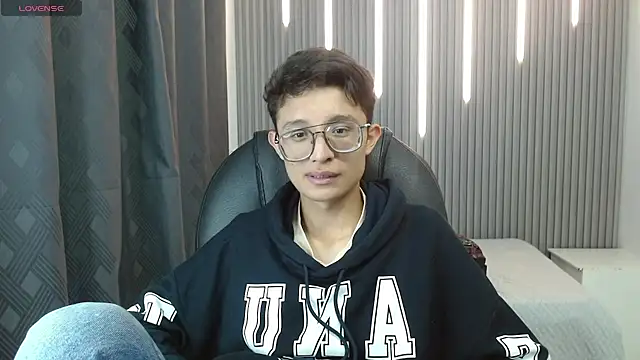 SantiagoRusso18 online show from 03/05/26, 12:35