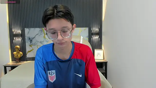 SantiagoRusso18 online show from 10/19/25, 01:03