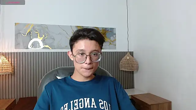 SantiagoRusso18 online show from 03/04/26, 05:10