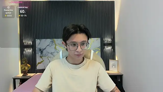 SantiagoRusso18 online show from 11/15/25, 03:21