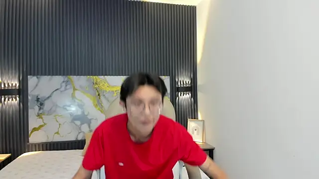 SantiagoRusso18 online show from 11/23/25, 02:54