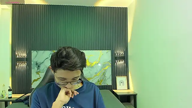 SantiagoRusso18 online show from 02/02/26, 08:08