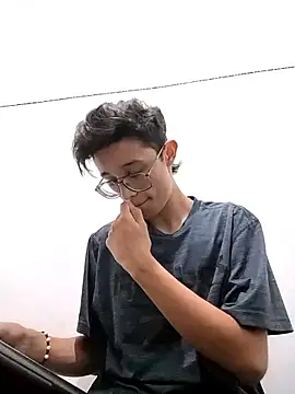 SantiagoRusso18 online show from 01/12/26, 12:06