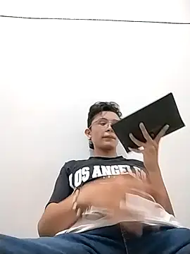 SantiagoRusso18 online show from 01/13/26, 09:52