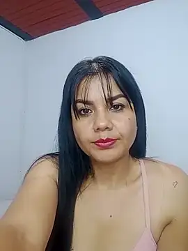 SaraNixx online show from 09/17/25, 11:29