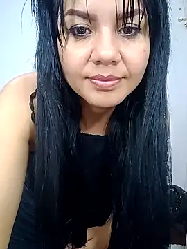 SaraNixx online show from 09/19/25, 01:09