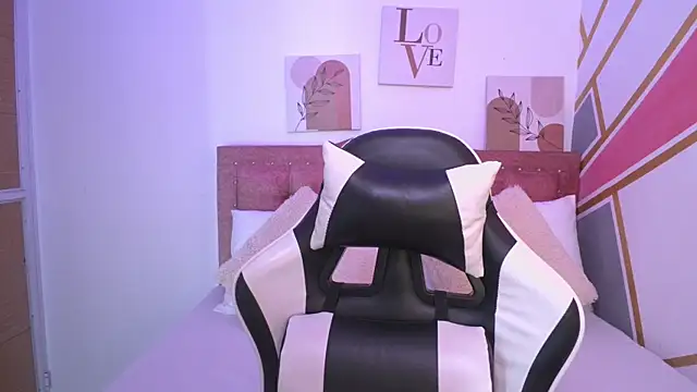 Lucy boobss online show from 05/20/26, 03:14