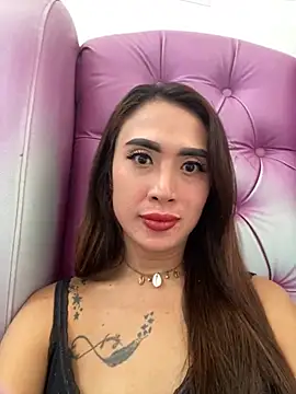 Snapshot of The_Stunning_stephanie chatting on 11/05/25, 05:10 The Stunning stephanie online show from 11/05/25, 05:10