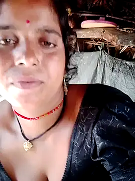 Snapshot of Manvi_tyagi chatting on 09/10/25, 05:39 Manvi tyagi online show from 09/10/25, 05:39