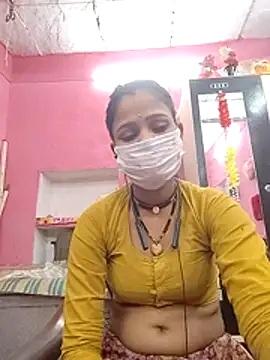 Snapshot of Manvi_tyagi chatting on 10/19/25, 04:54 Manvi tyagi online show from 10/19/25, 04:54