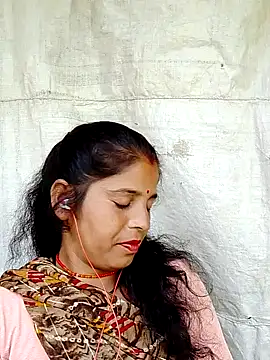 Snapshot of Manvi_tyagi chatting on 09/13/25, 05:51 Manvi tyagi online show from 09/13/25, 05:51