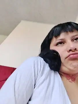 Eva Clark01 online show from 12/17/25, 12:32