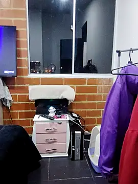 Eva Clark01 online show from 10/02/25, 09:12