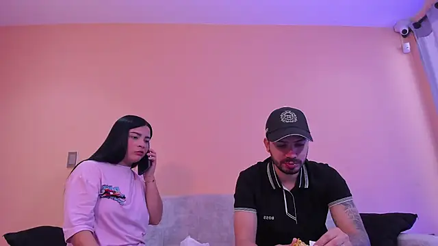 Snapshot of aronandluna chatting on 10/11/25, 03:35 aronandluna online show from 10/11/25, 03:35
