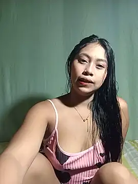 Snapshot of UrSweetAsianLady_02 chatting on 07/01/26, 12:44 UrSweetAsianLady 02 online show from 07/01/26, 12:44