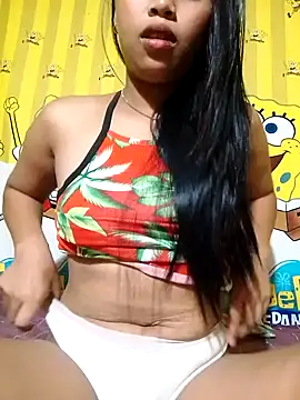 Snapshot of UrSweetAsianLady_02 chatting on 02/03/26, 12:32 UrSweetAsianLady 02 online show from 02/03/26, 12:32