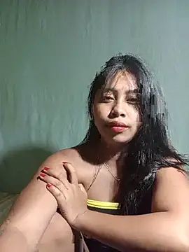 Snapshot of UrSweetAsianLady_02 chatting on 06/18/26, 12:21 UrSweetAsianLady 02 online show from 06/18/26, 12:21