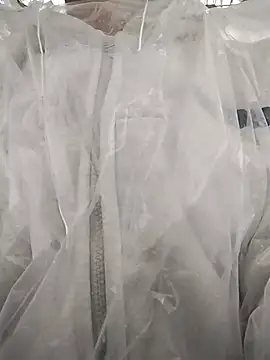 tuyetnhi-00 online show from 11/03/25, 02:06