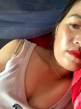 tuyetnhi-00 online show from 09/19/25, 01:53